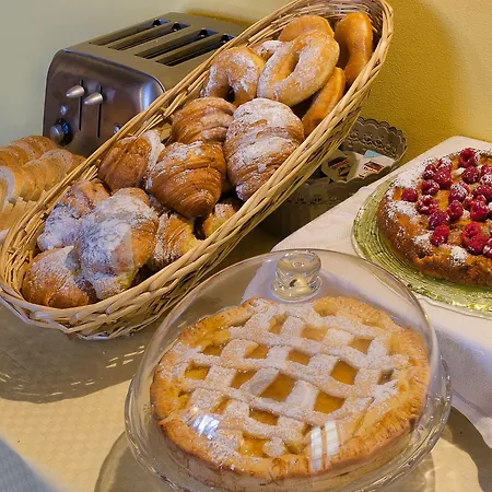 Pisa Holidays Couette-café Arena Metato